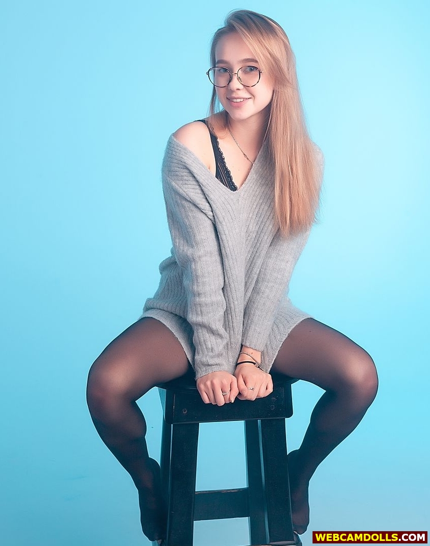 Blonde Teen Girl In Pantyhose And Grey Sweat